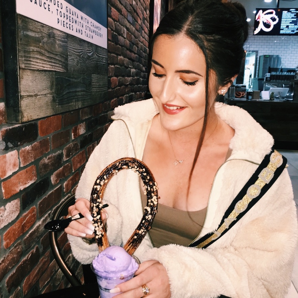Meet your Posher, Elena